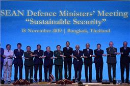 Tôn trọng luật pháp quốc tế để bảo đảm hòa bình, an ninh khu vực